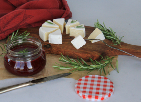 Rybízové želé s rozmarýnem