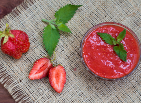 Jahodovo-meduňkový džem