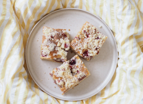 Jahodový koláč s drobenkou bez lepku