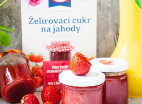 Jahodový džem s červeným vínem