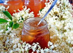 Jablečný džem s bezovými květy