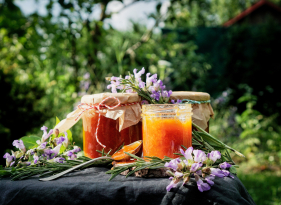 Meruňkový džem s rozmarýnem