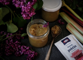 Rebarborový džem se zázvorem