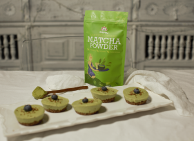 Raw matcha-kakaové košíčky