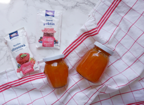 Mangový džem s broskvemi