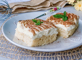 Rychlý bezlepkový moučník s tvarohovo-pudingovým krémem