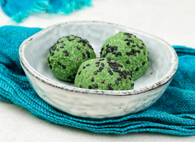 Proteinové kuličky se spirulinou